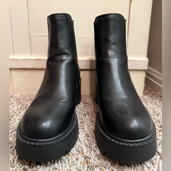 Madden Girl Platform Chelsea Boots - Picture 9 of 10